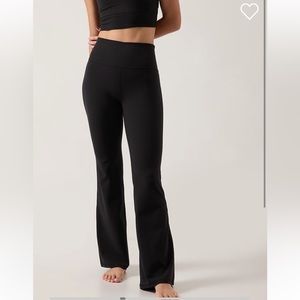 Athleta Elation Flare Pant // Black
